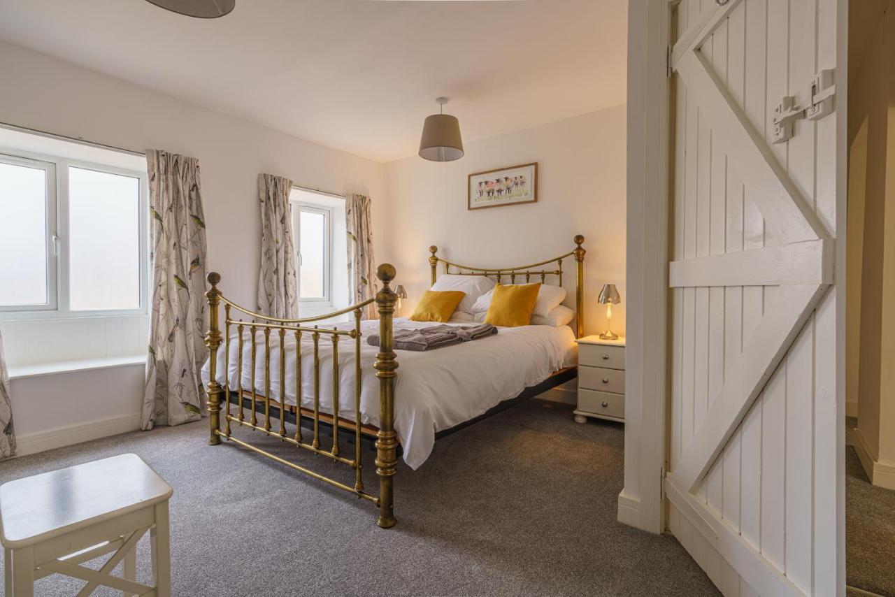 Ferienwohnung Private Deck With Newly Refurbished Flat Attached! Cirencester Exterior foto